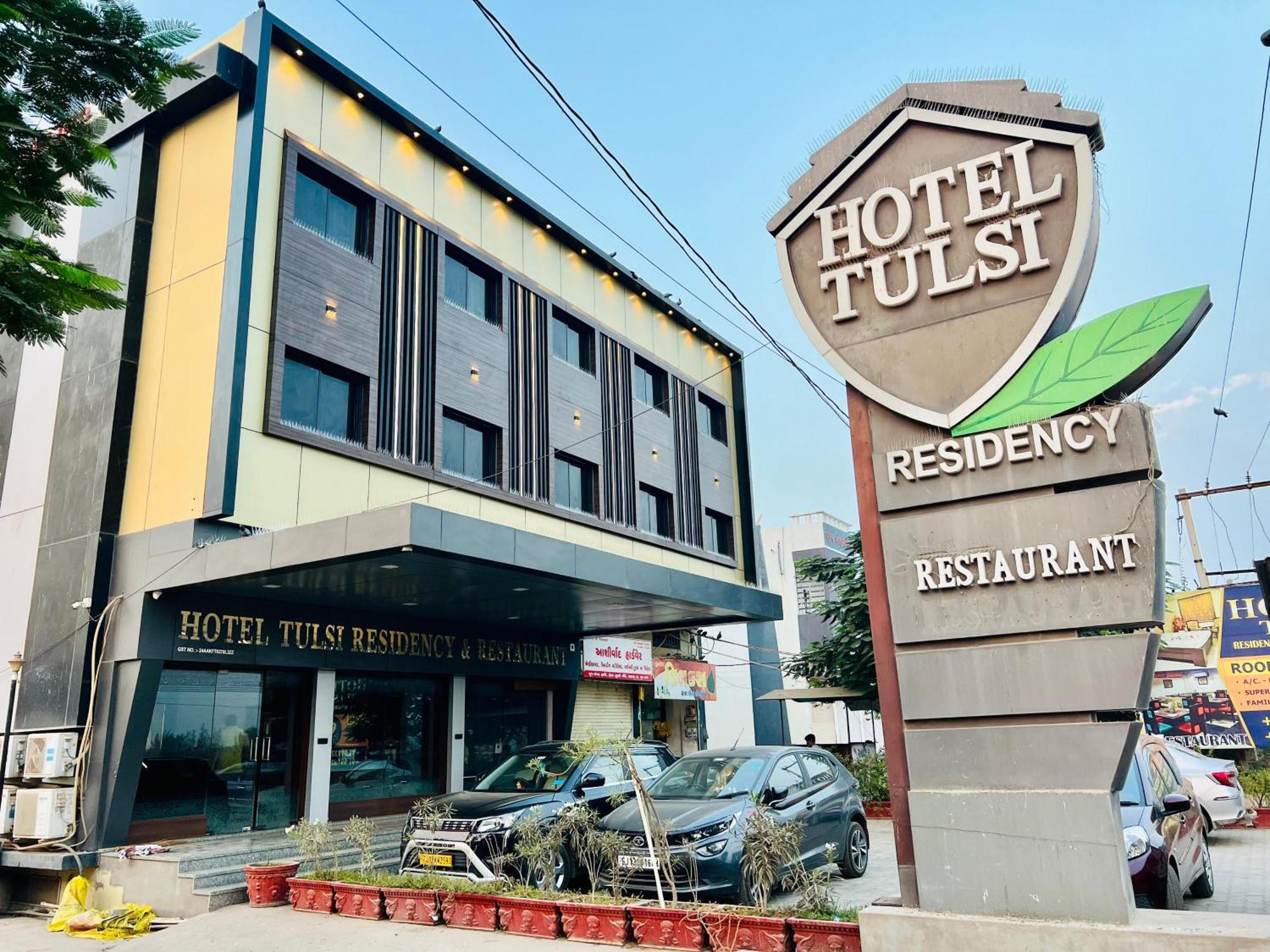 Hotel Tulsi Residency Бгудж Екстер'єр фото