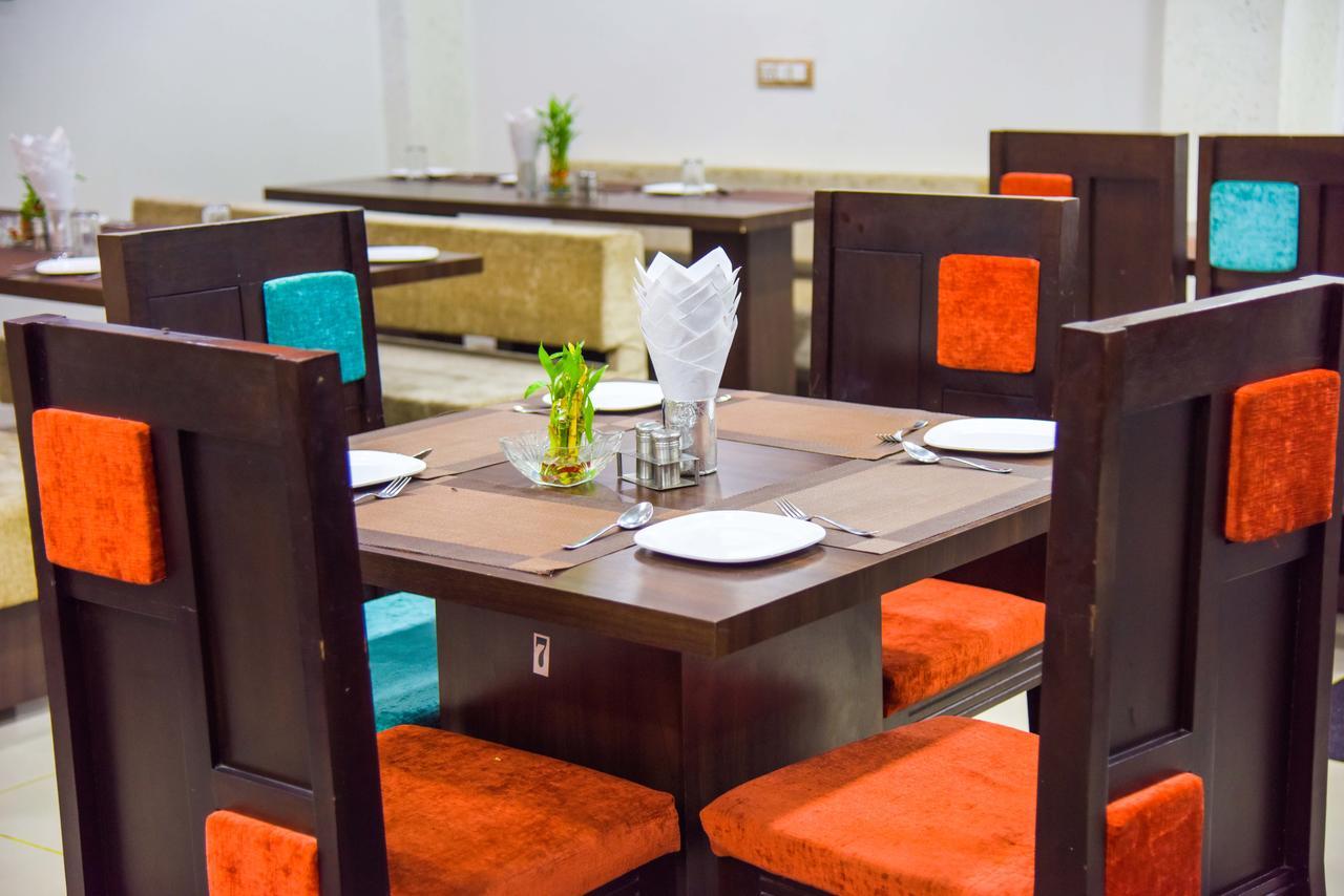 Hotel Tulsi Residency Бгудж Екстер'єр фото