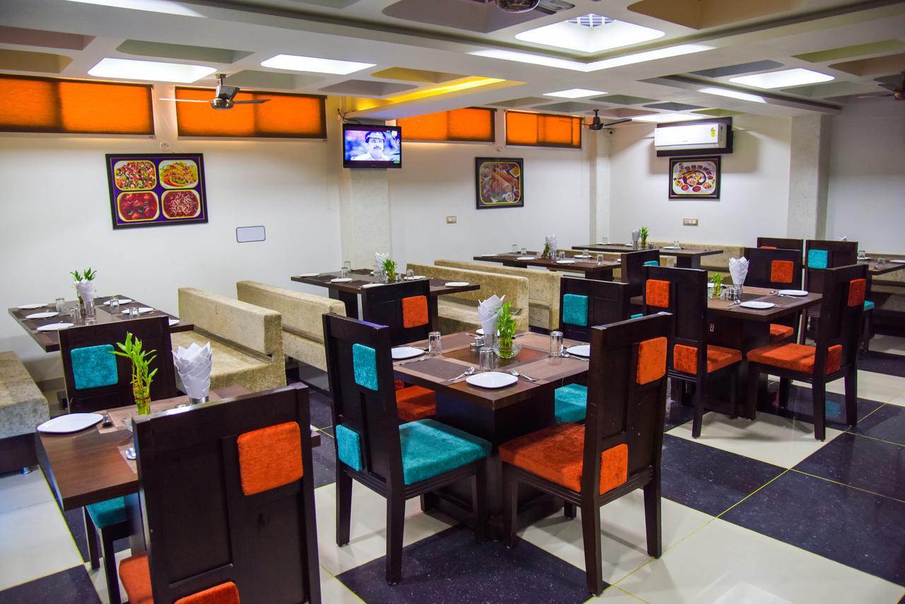 Hotel Tulsi Residency Бгудж Екстер'єр фото