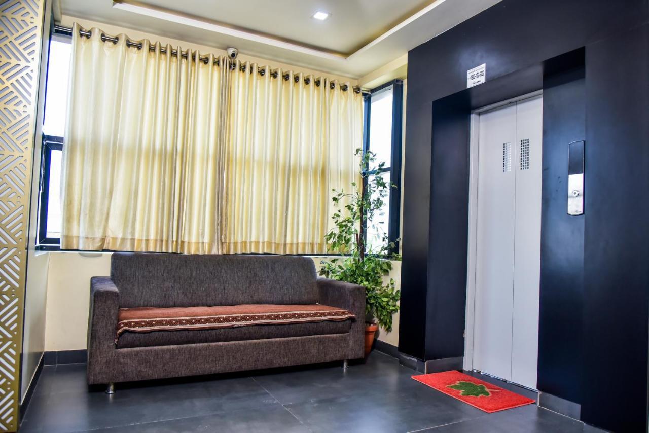 Hotel Tulsi Residency Бгудж Екстер'єр фото